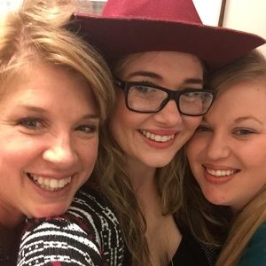 Meet your Posher, Lauren